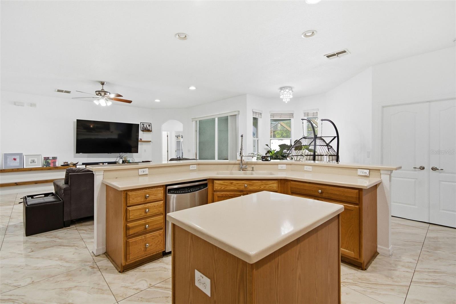 LAKEWOOD RIDGE ESTATES SOUTH - Residential Lease