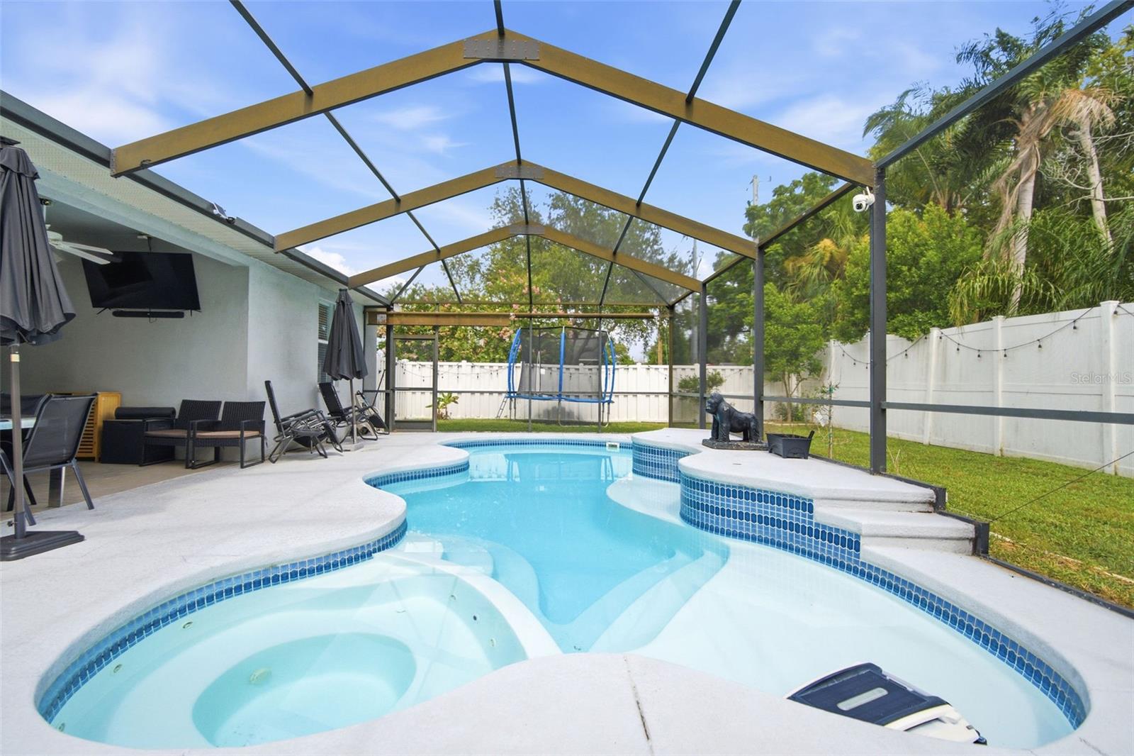 LAKEWOOD RIDGE ESTATES SOUTH - Residential Lease