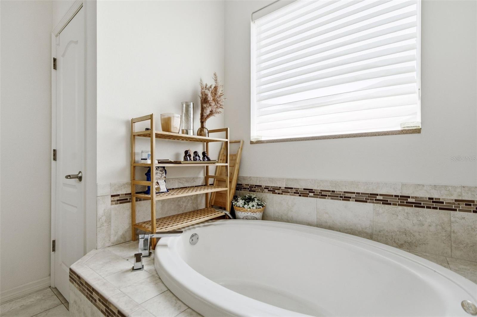 LAKEWOOD RIDGE ESTATES SOUTH - Residential Lease