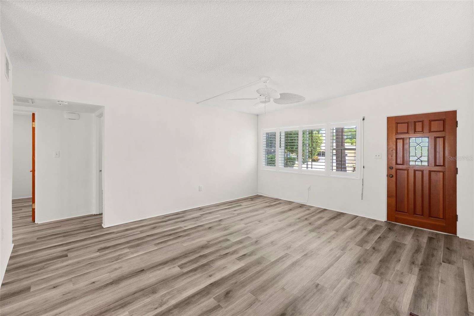 YELLOW BANKS GROVE 3RD ADD - Residential