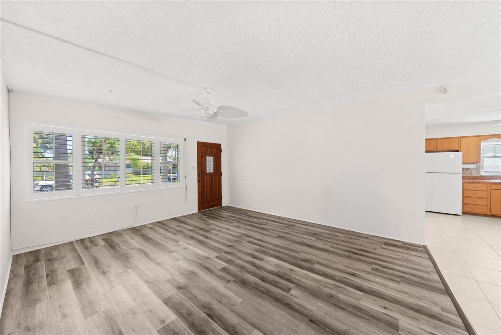 YELLOW BANKS GROVE 3RD ADD - Residential