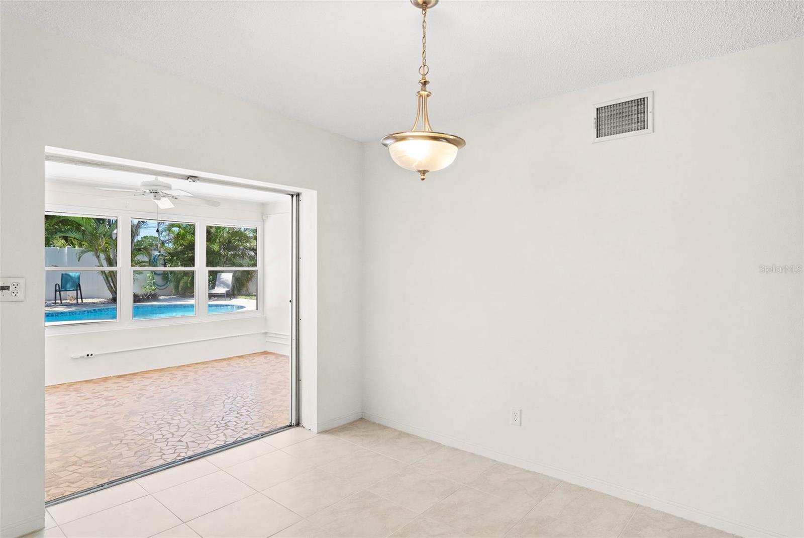 YELLOW BANKS GROVE 3RD ADD - Residential