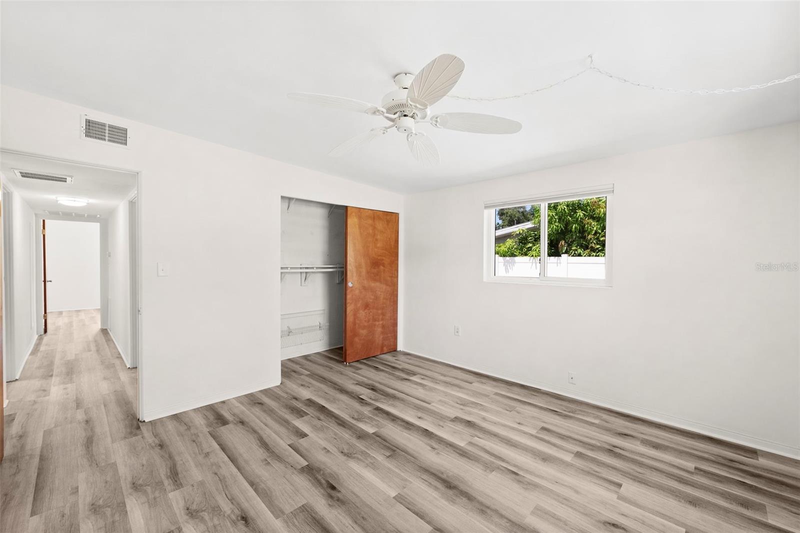 YELLOW BANKS GROVE 3RD ADD - Residential