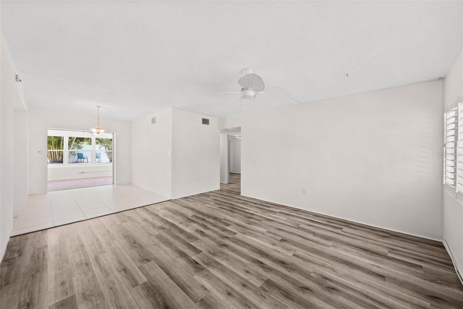 YELLOW BANKS GROVE 3RD ADD - Residential