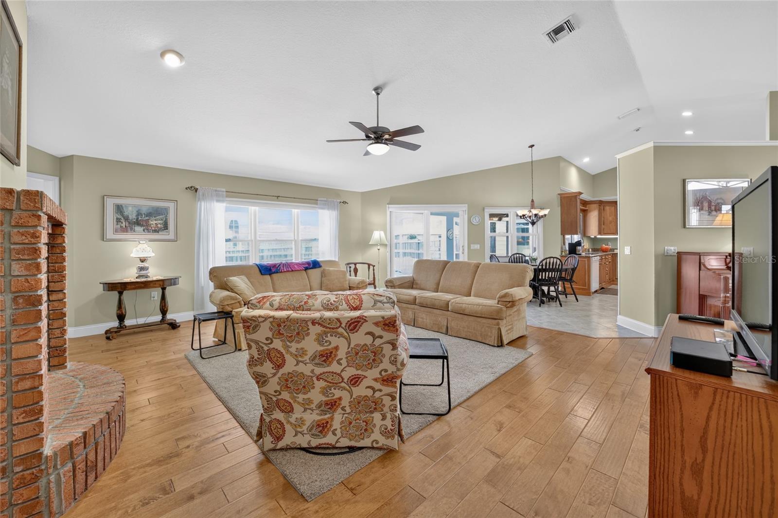 AVONDALE - Residential