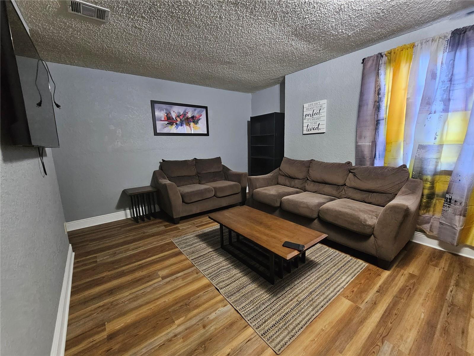 BOWYERS SUB - Residential Income