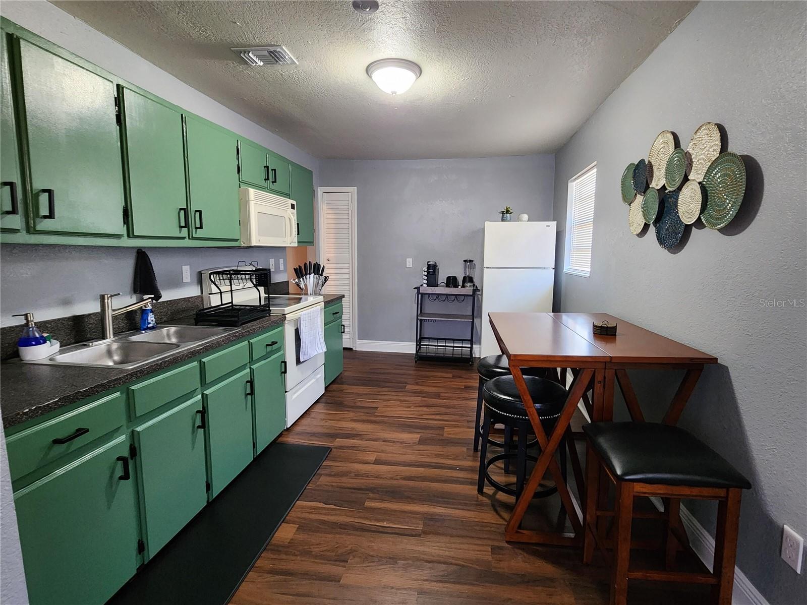 BOWYERS SUB - Residential Income