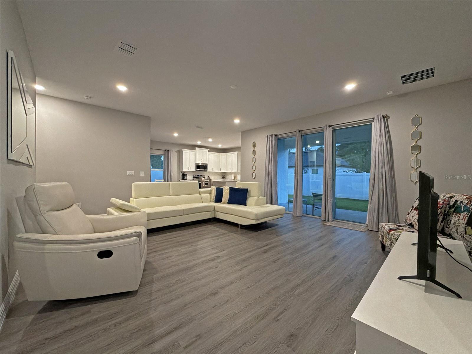 HIGHRIDGE ESTATES REP - Residential