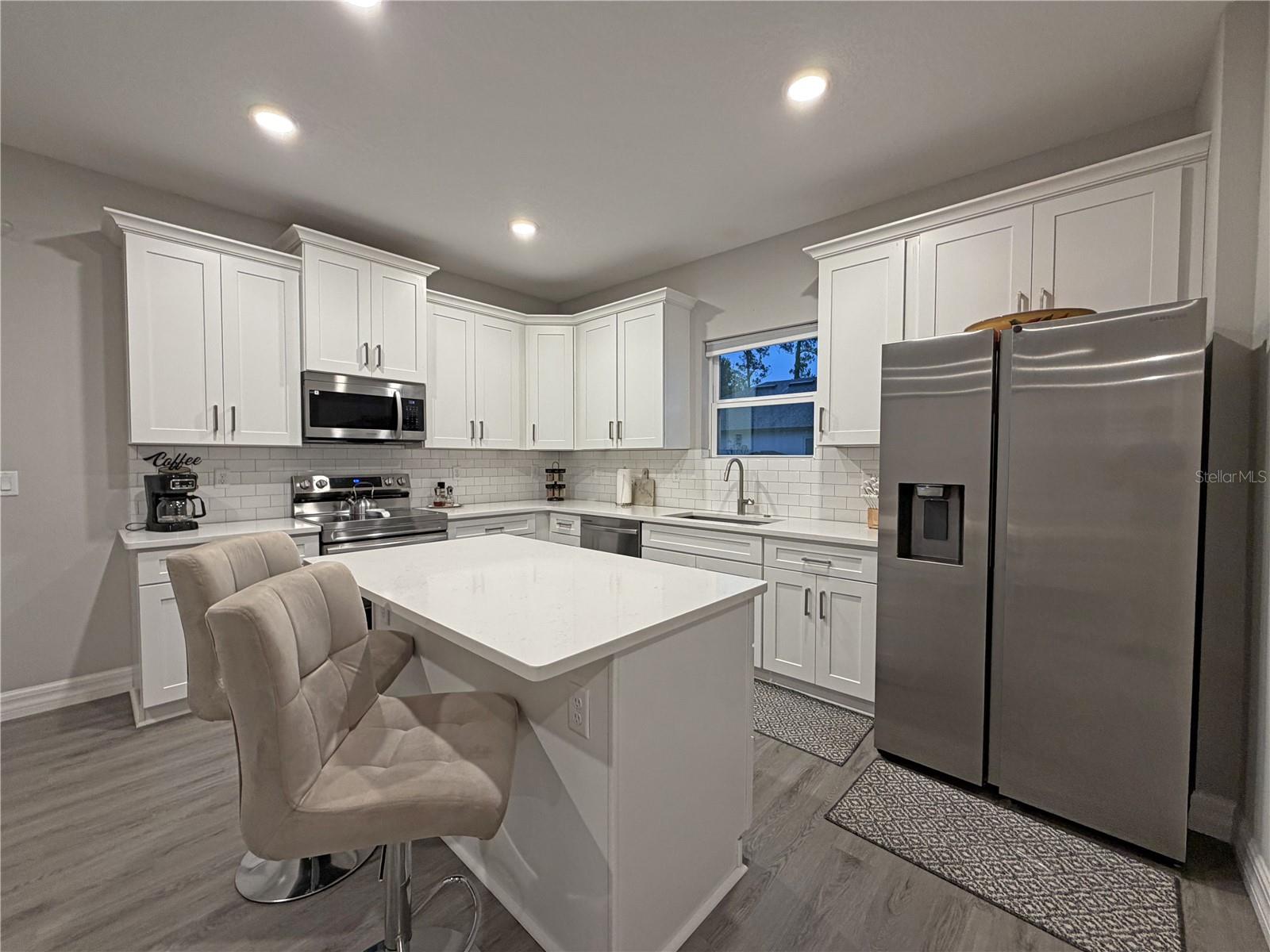 HIGHRIDGE ESTATES REP - Residential