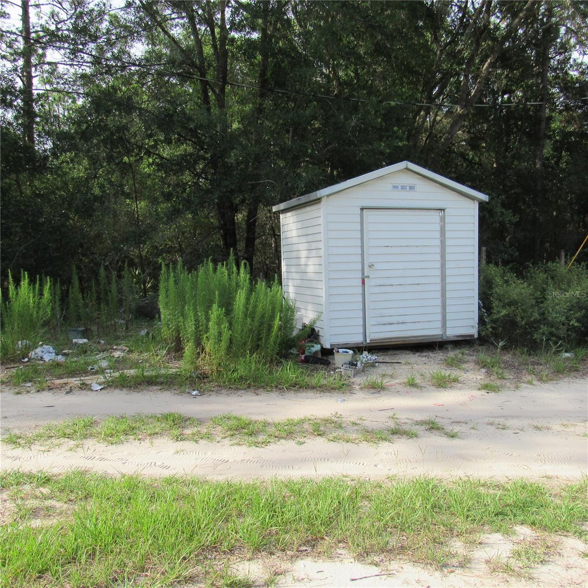 LAKE TROPICANA RANCHETTES - Residential