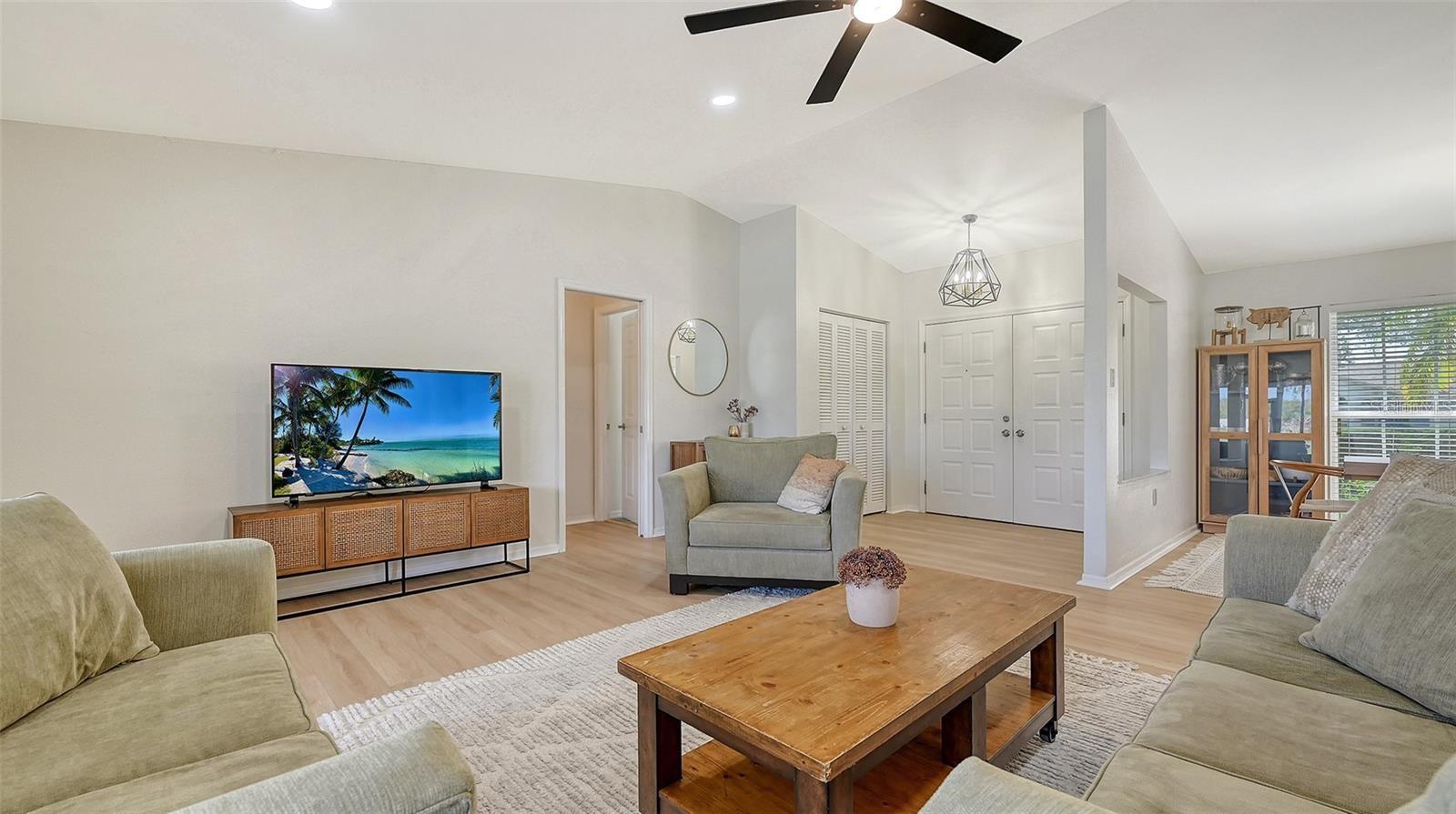 BRIARWOOD - Residential