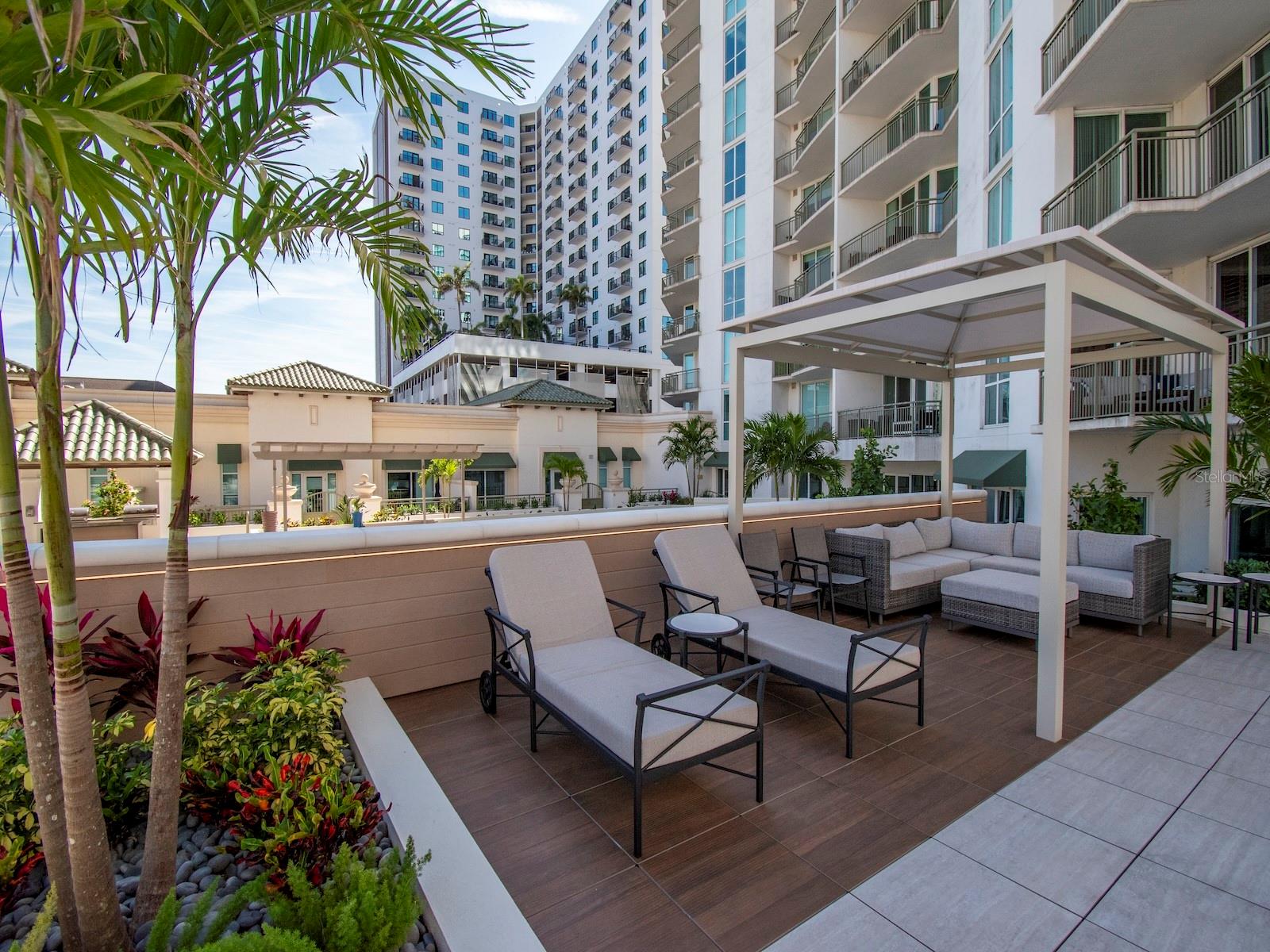 THE PLAZA HARBOUR ISLAND A CON - Residential