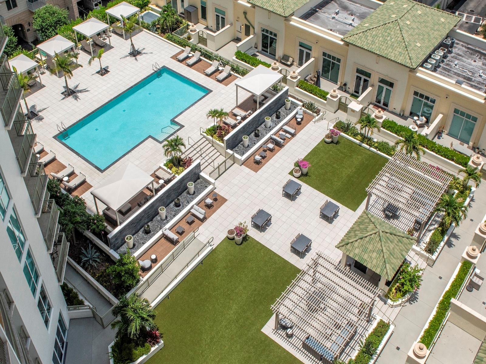 THE PLAZA HARBOUR ISLAND A CON - Residential