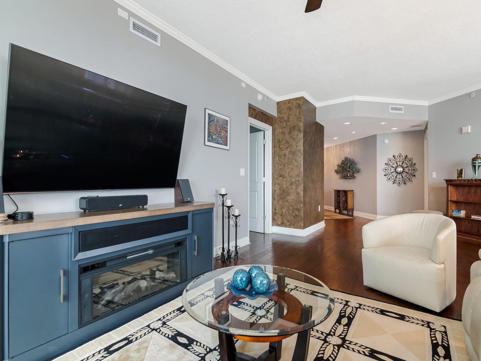 THE PLAZA HARBOUR ISLAND A CON - Residential