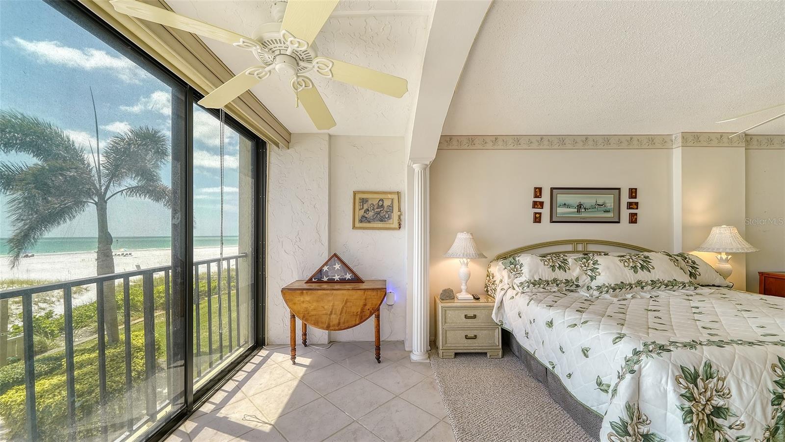 WHISPERING SANDS - Residential