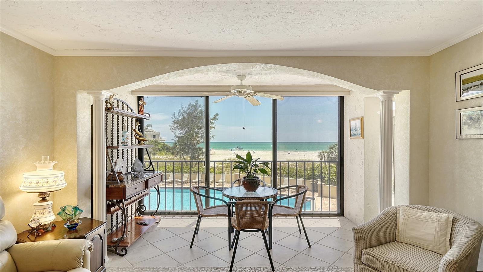 WHISPERING SANDS - Residential
