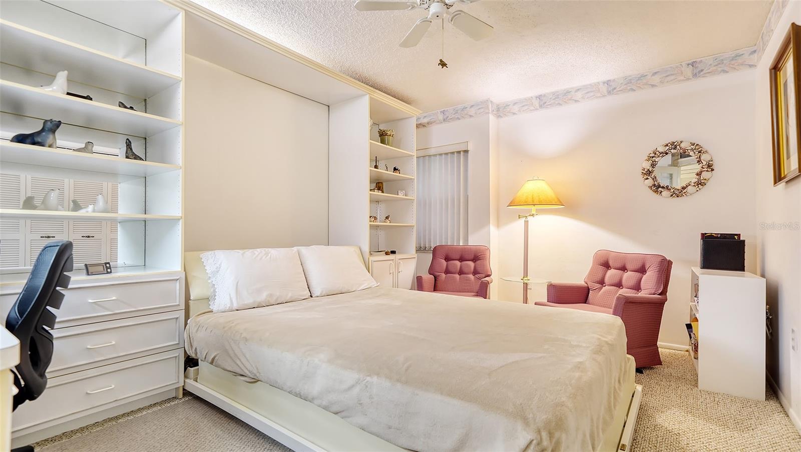 WHISPERING SANDS - Residential