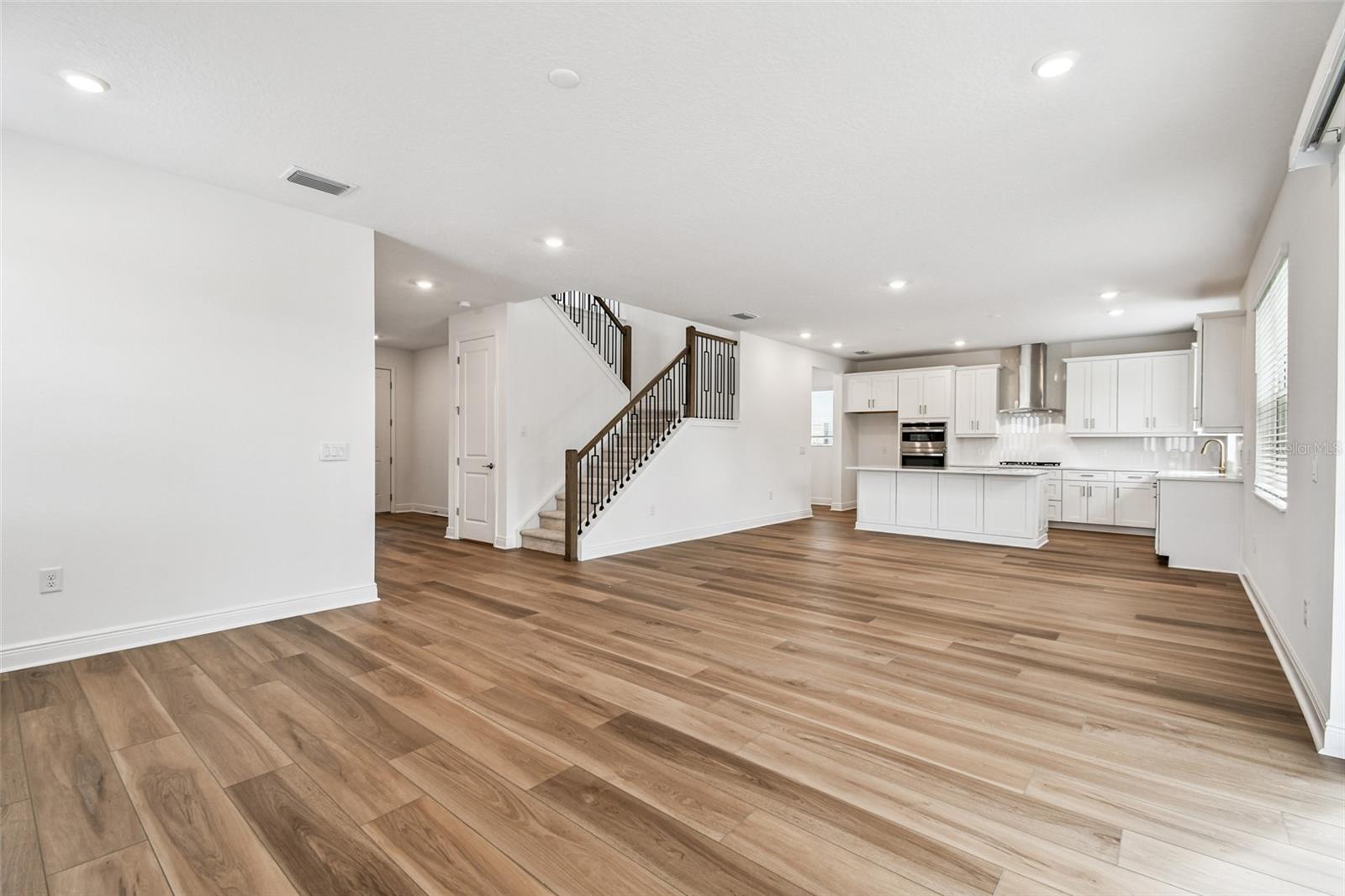 HAWKSTONE - Residential