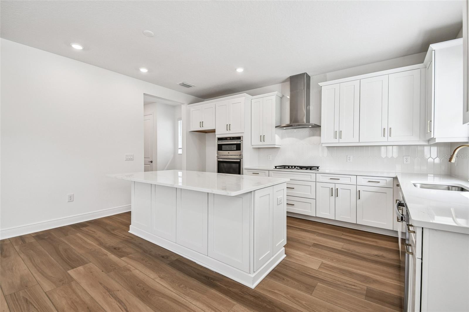 HAWKSTONE - Residential