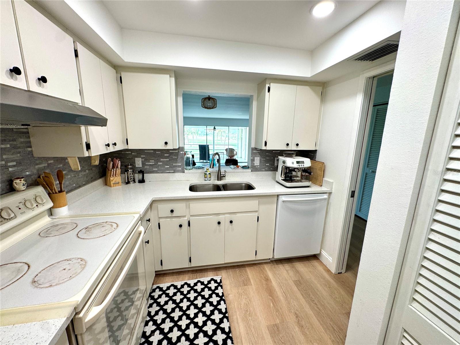 PALM-AIRE AT SARASOTA 10-C - Residential Lease