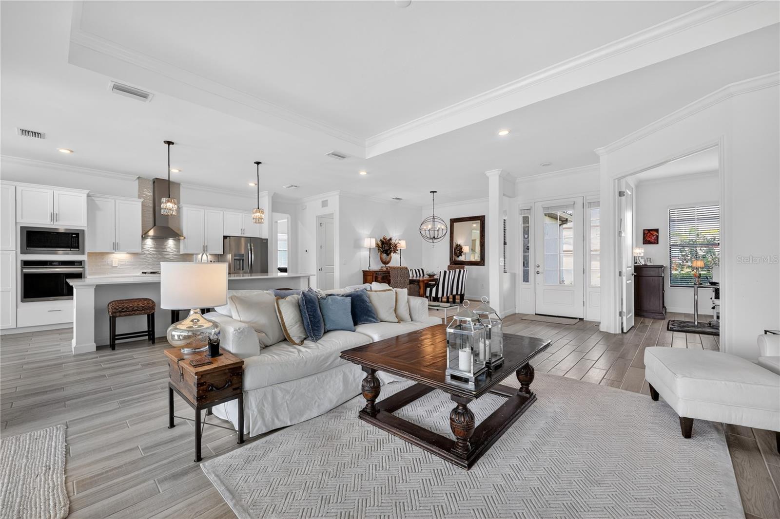 LORRAINE LAKES PH I - Residential