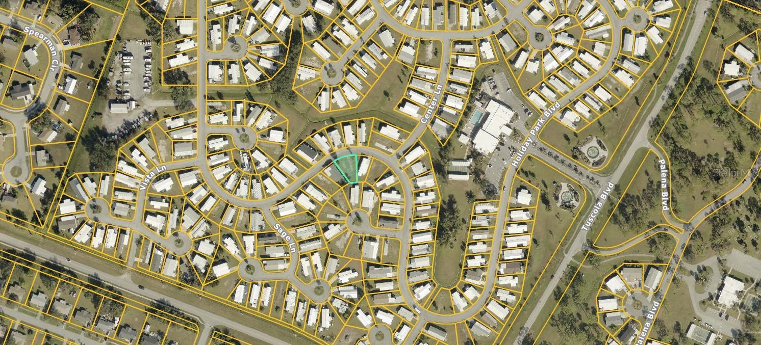 HOLIDAY PARK - Land