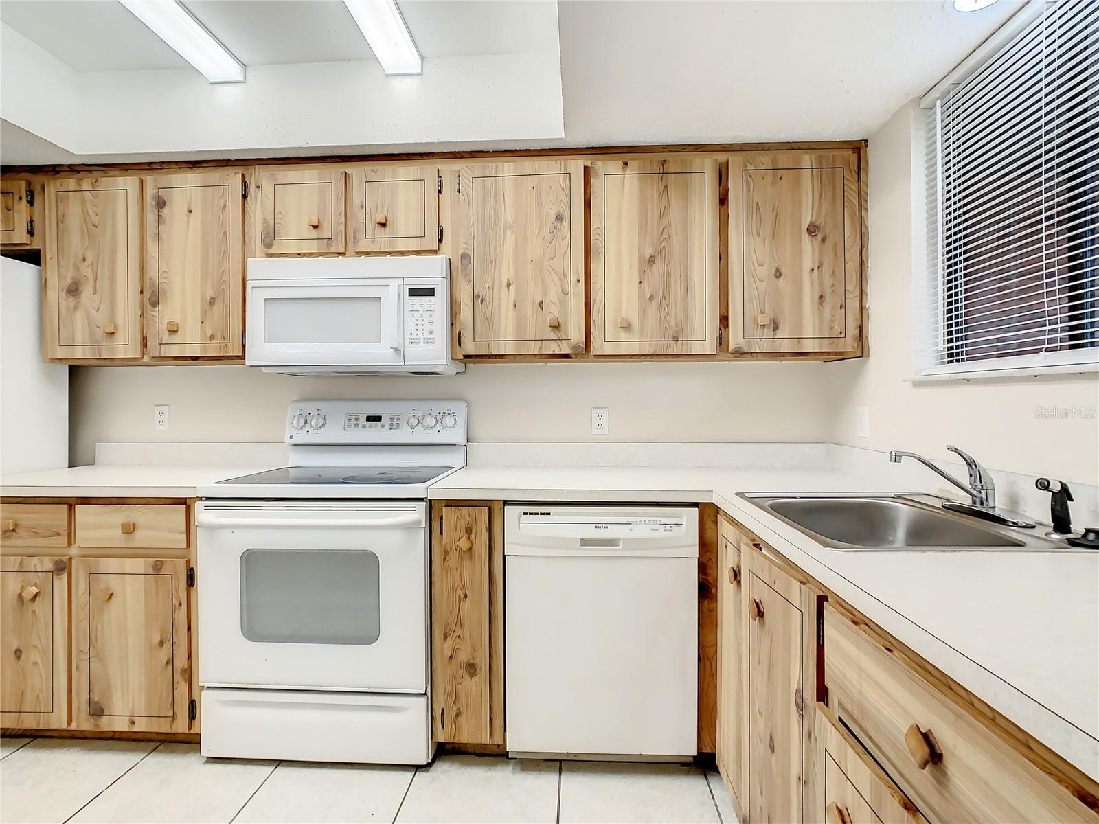 PERSIMMON PLACE - Residential