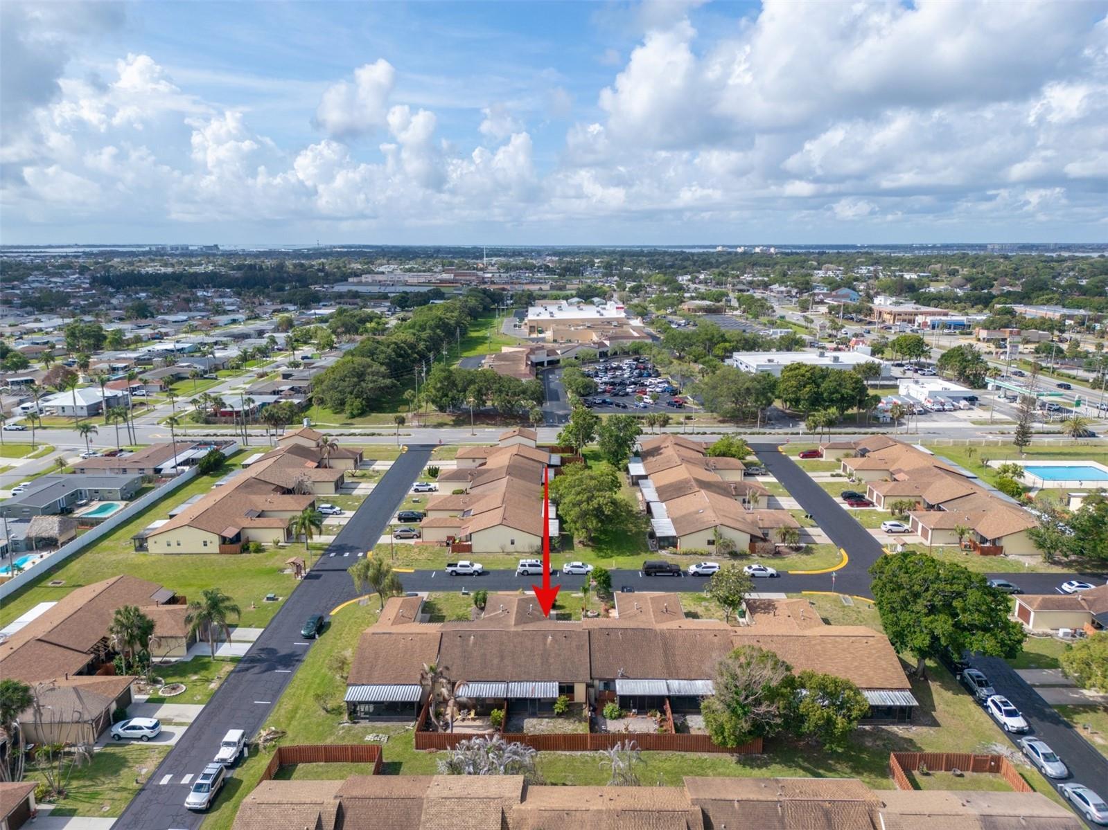 TOWNHOMES & VILLAS DIANA - Residential