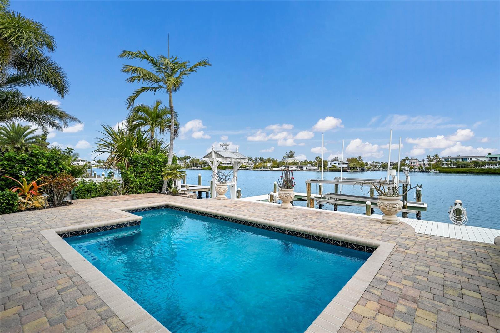HOLMES BEACH 34TH UNIT REP - Residential