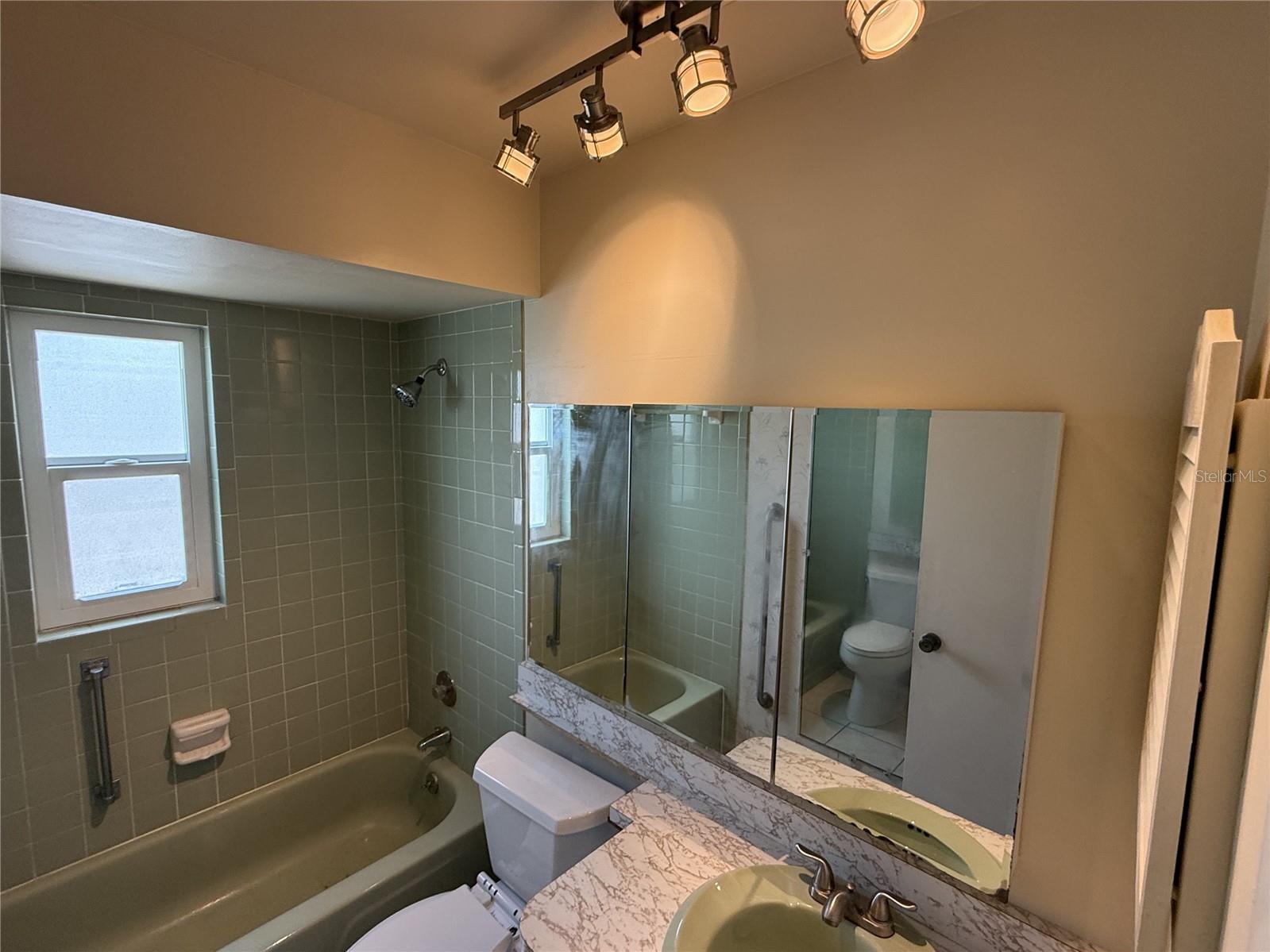 RIVER ISLES - Residential