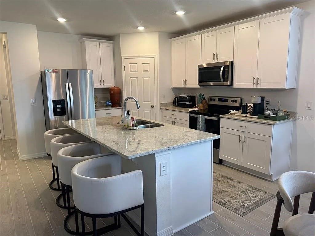 LAWSON DUNES SUB - Residential Lease