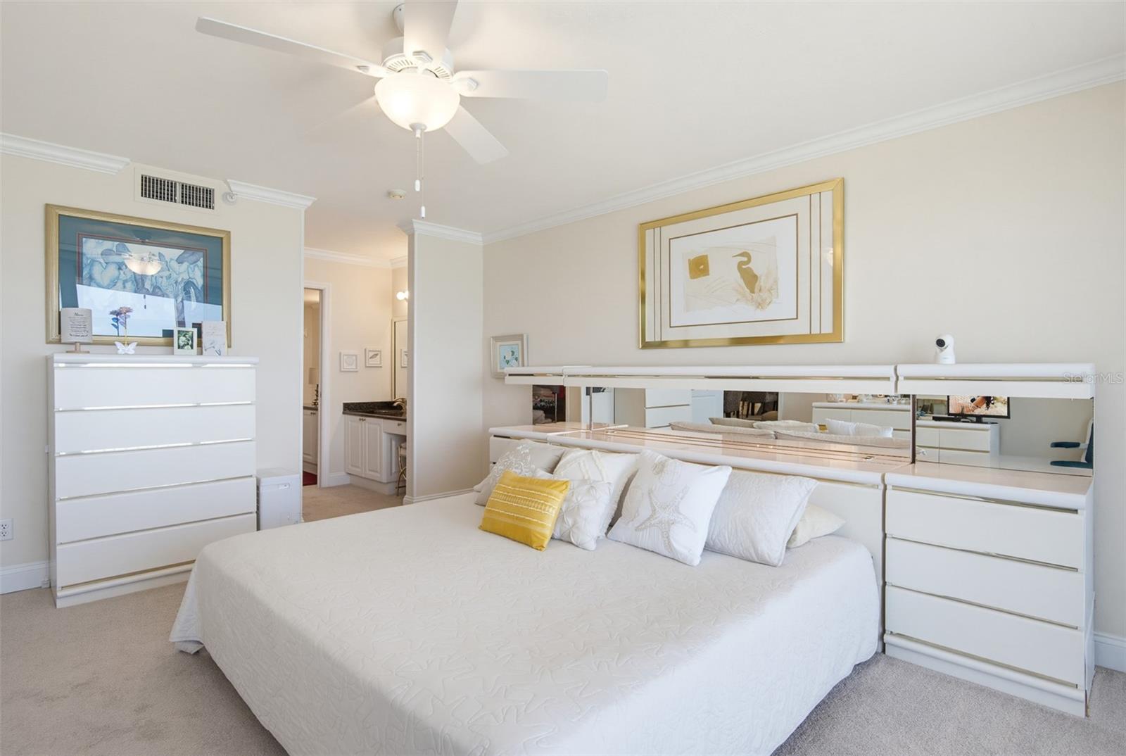 PENINSULA CONDO - Residential