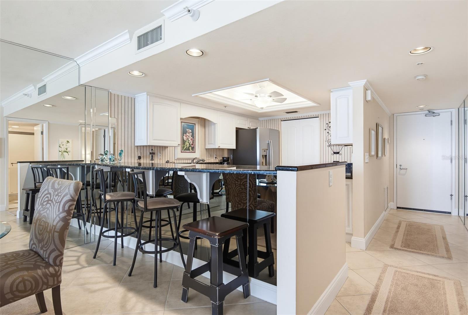 PENINSULA CONDO - Residential