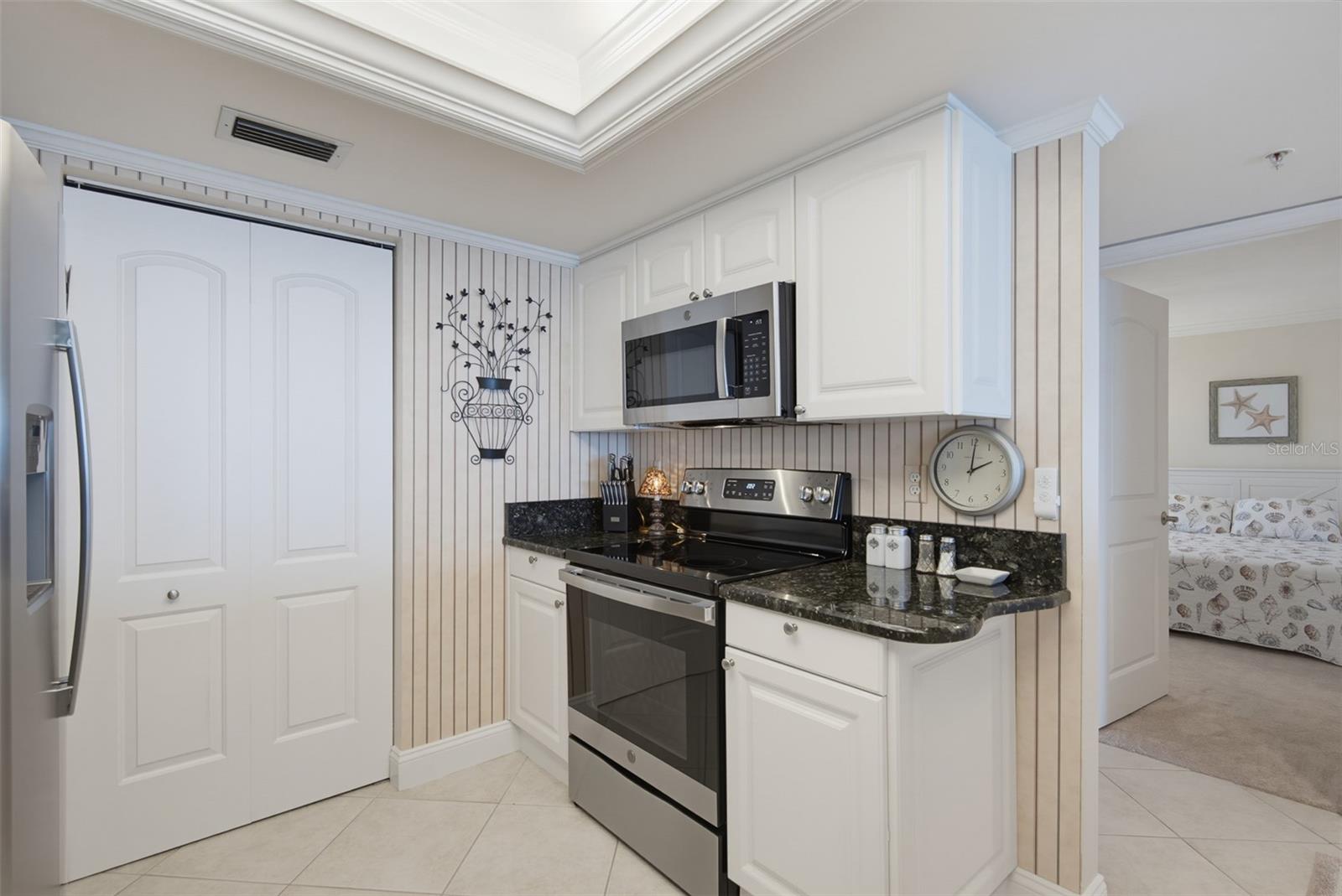 PENINSULA CONDO - Residential