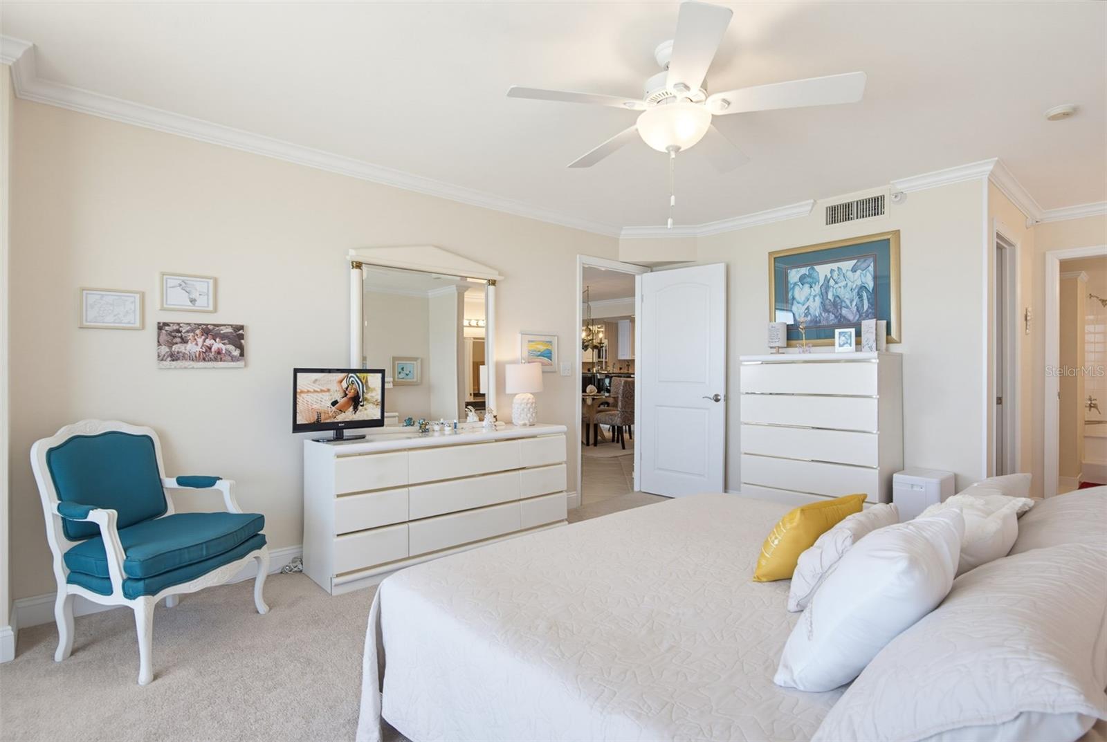 PENINSULA CONDO - Residential