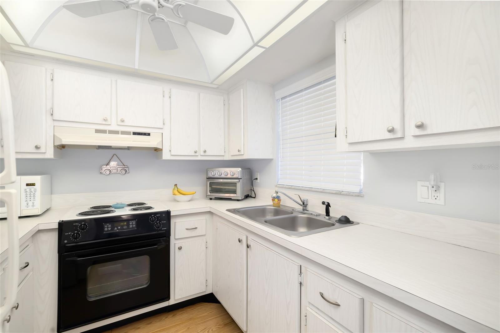BURGUNDY UNIT ONE - Residential