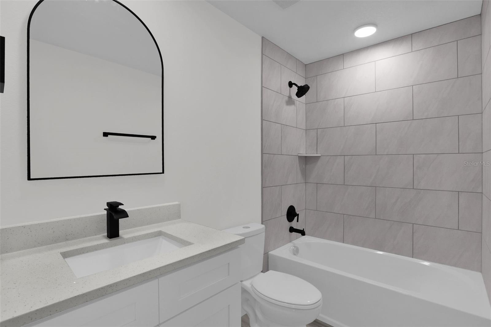 ELNORA SQUARE AMD - Residential