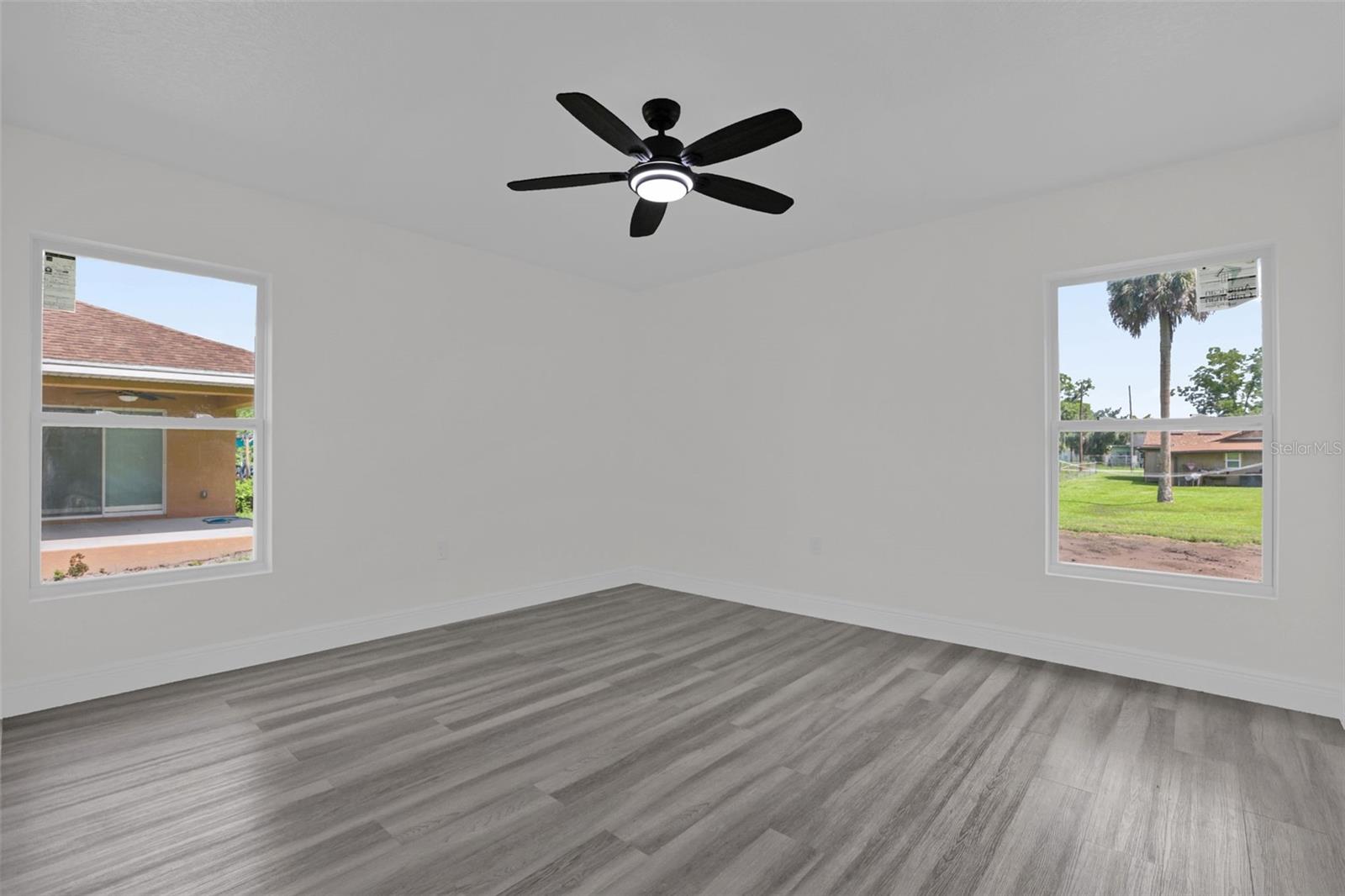 ELNORA SQUARE AMD - Residential