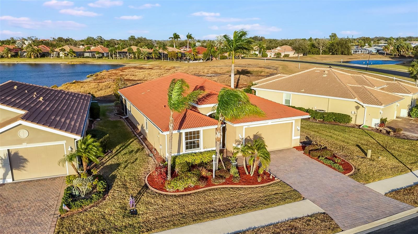 TALON BAY - Residential