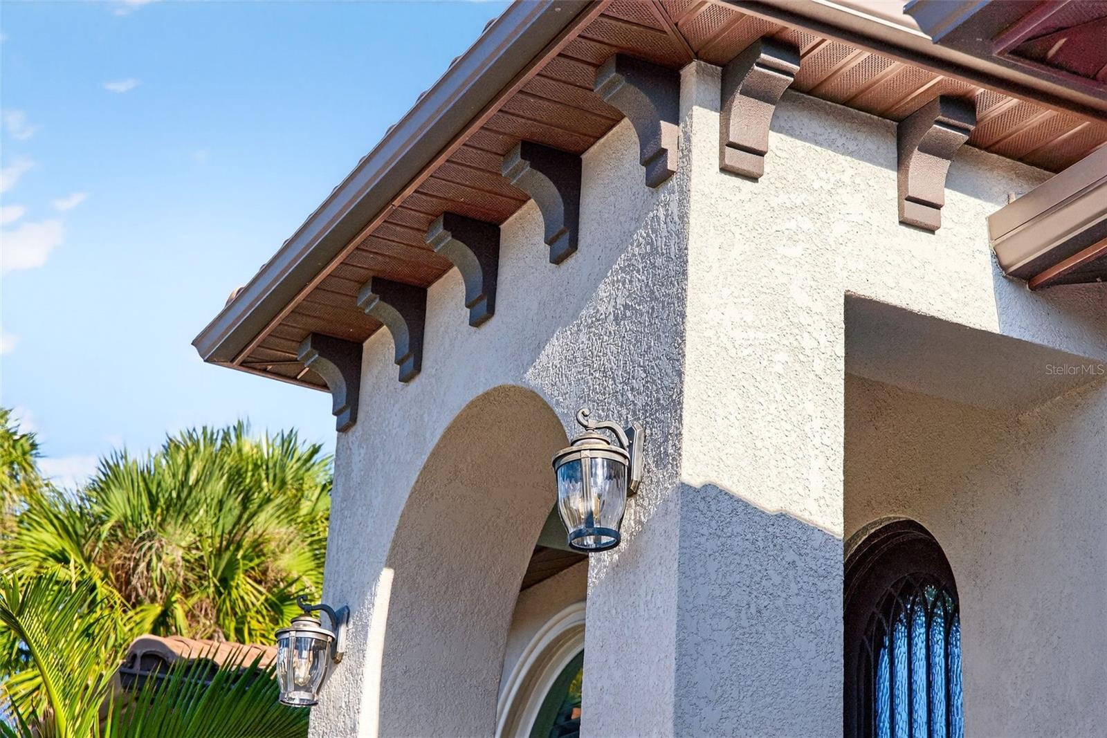 COUNTRY CLUB SHORES - Residential