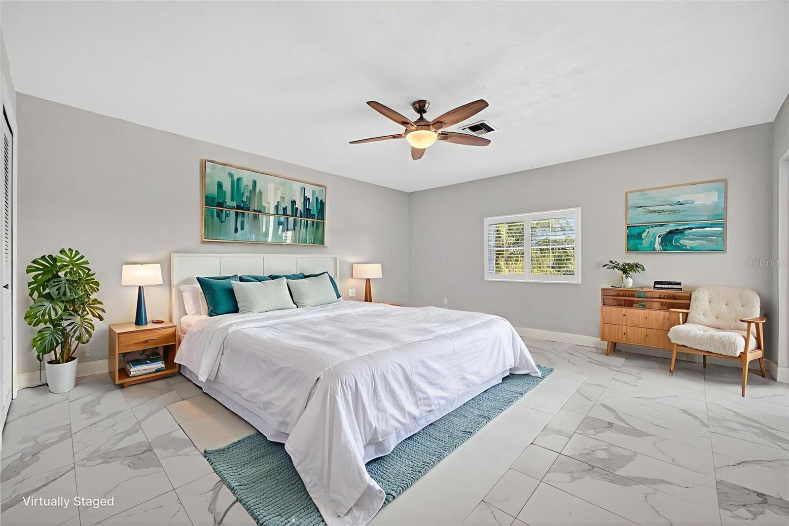 COUNTRY CLUB SHORES - Residential