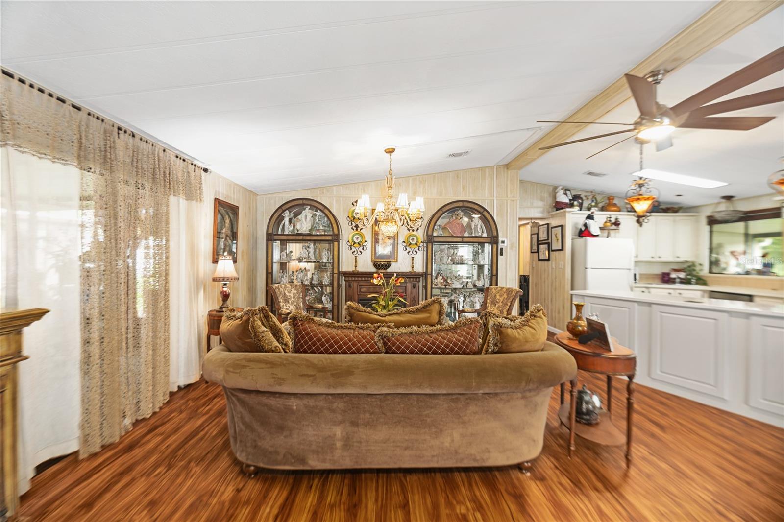 BANBURY VILLAGE CONDO - Residential