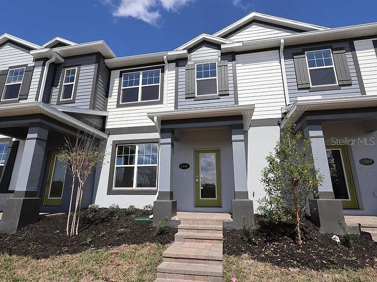 CENTER LAKE ON THE PARK - Residential