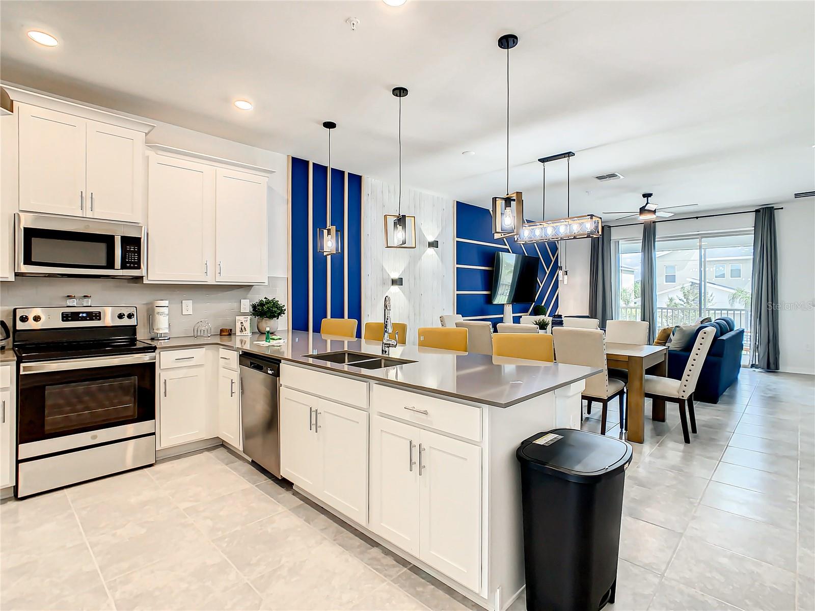 CHAMPIONSGATE CONDO 4 PH 29 - Residential