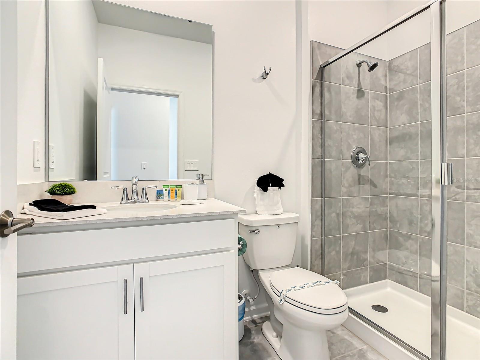 CHAMPIONSGATE CONDO 4 PH 29 - Residential