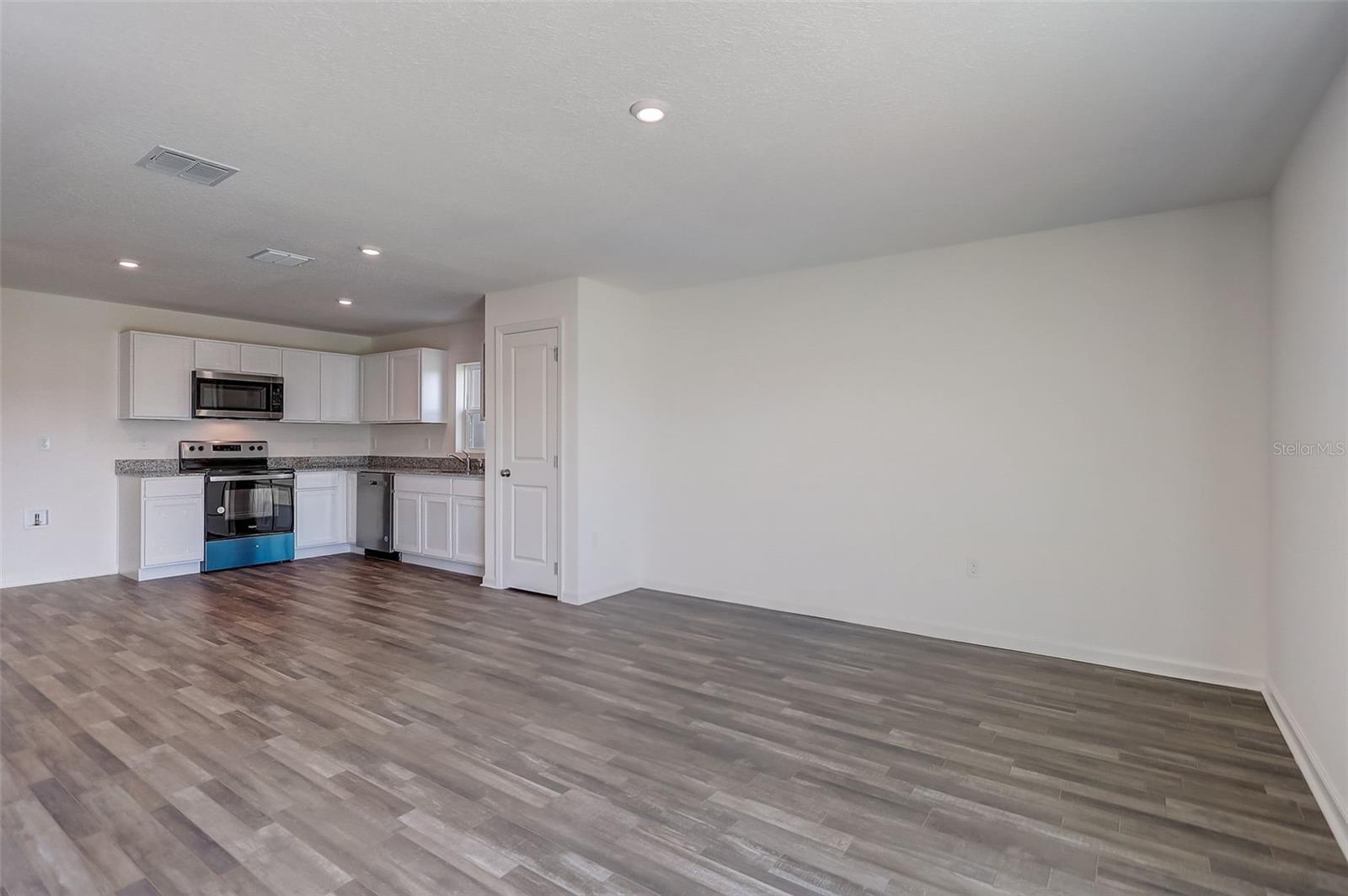 LAKEWOOD PARK - Residential