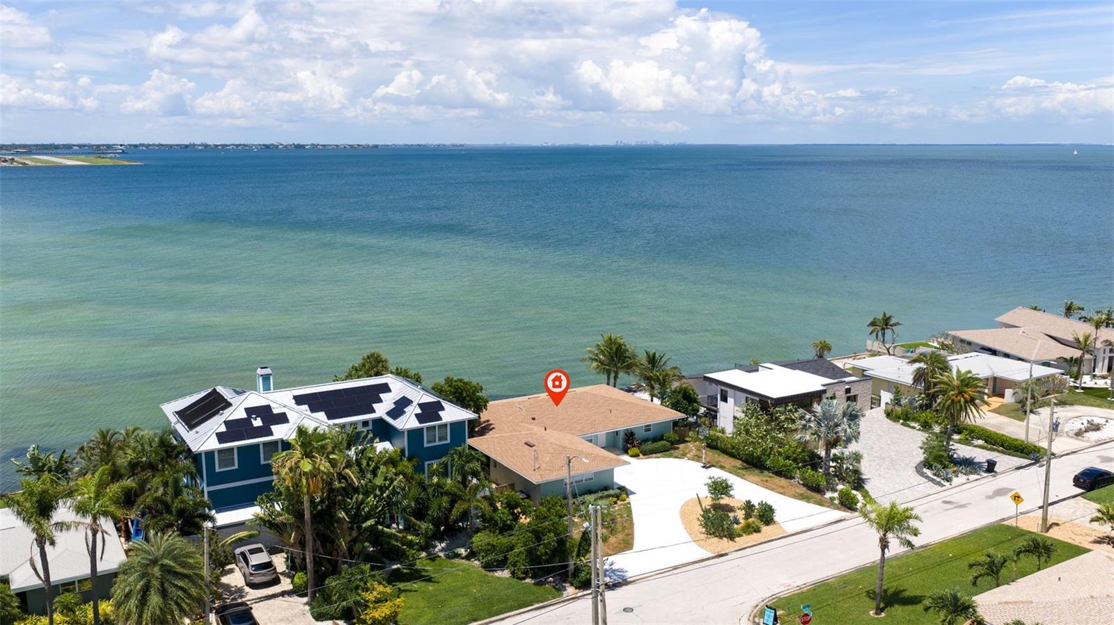 TROPICAL SHORES - Residential
