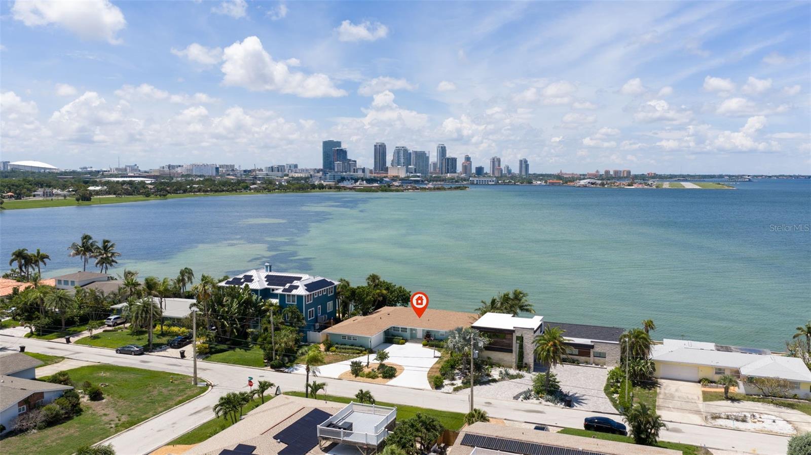 TROPICAL SHORES - Residential