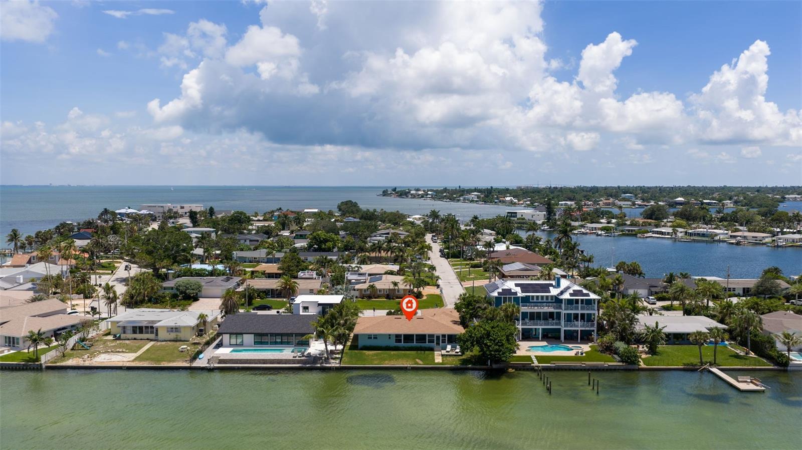 TROPICAL SHORES - Residential