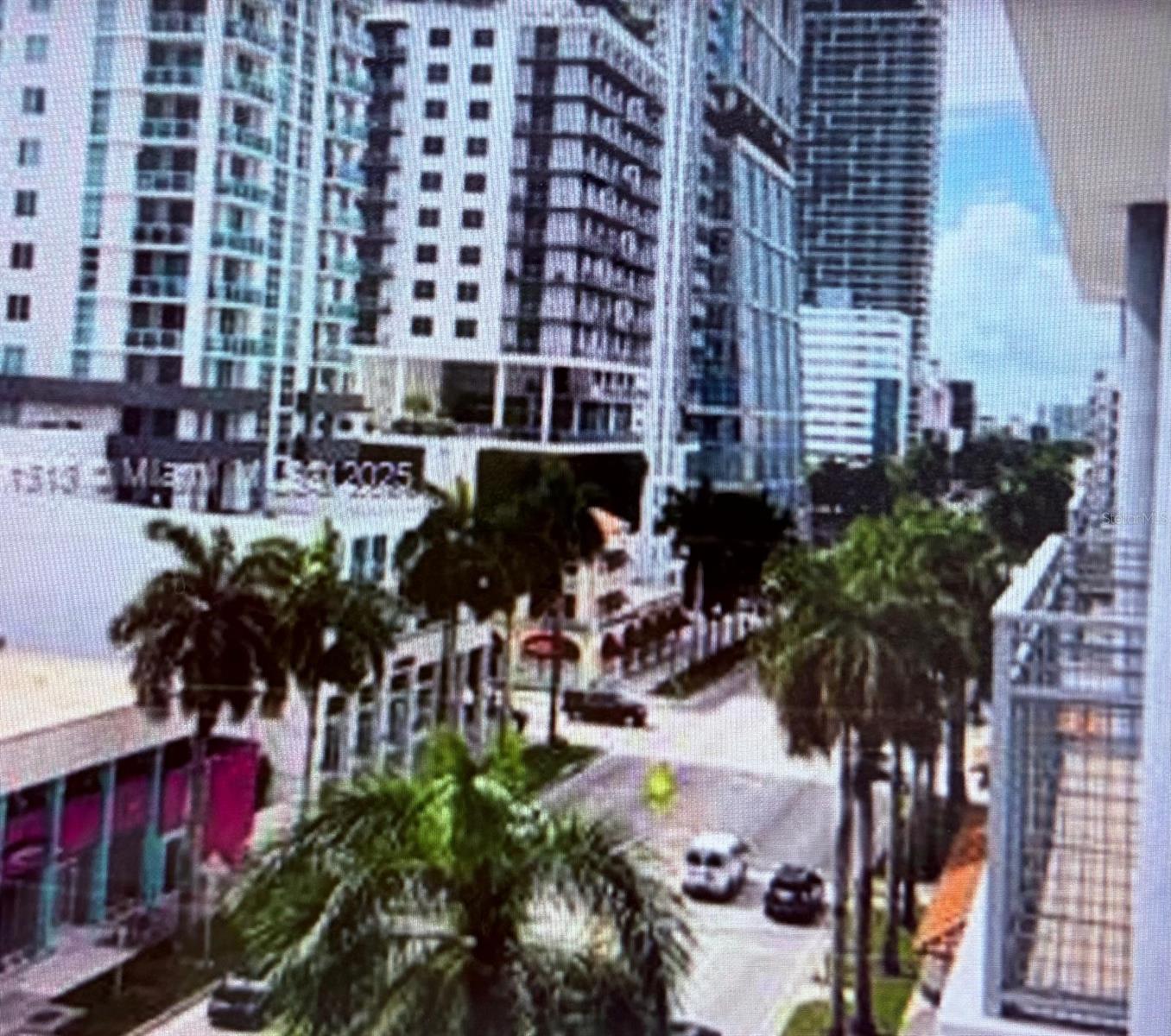CITY 24 CONDO - Residential
